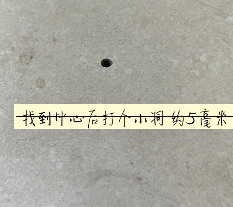 盐城市瓷砖空鼓维修公司专业解答在瓷砖铺贴过程中，如果砂料搅拌不均匀，将会带来以下问题